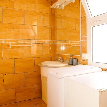 Yucca Park 아데제