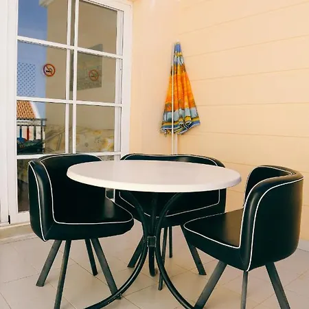 Yucca Park 아데제