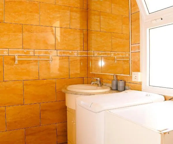 Yucca Park 阿德耶